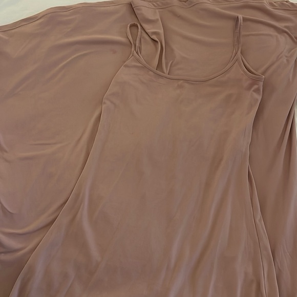 Bumpsuit blush dress - Picture 1 of 4